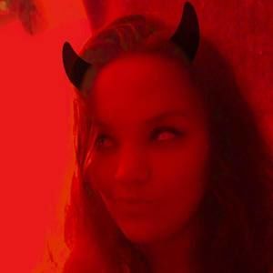 Meet your Posher, Steph